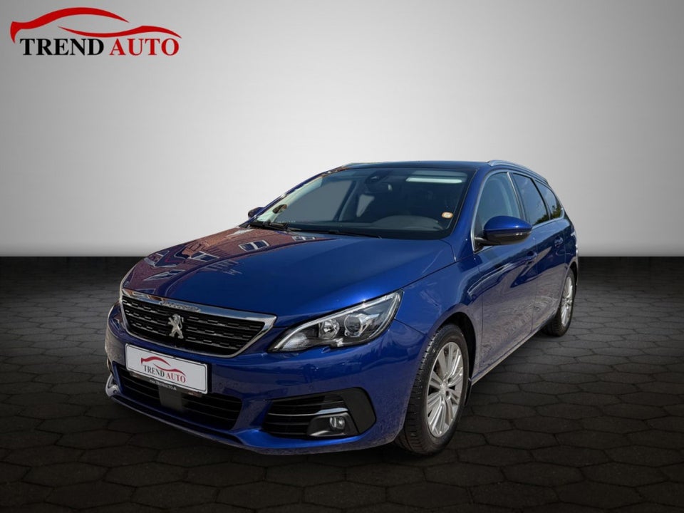 Peugeot 308 1,2 PureTech 130 Selection Sky 5d