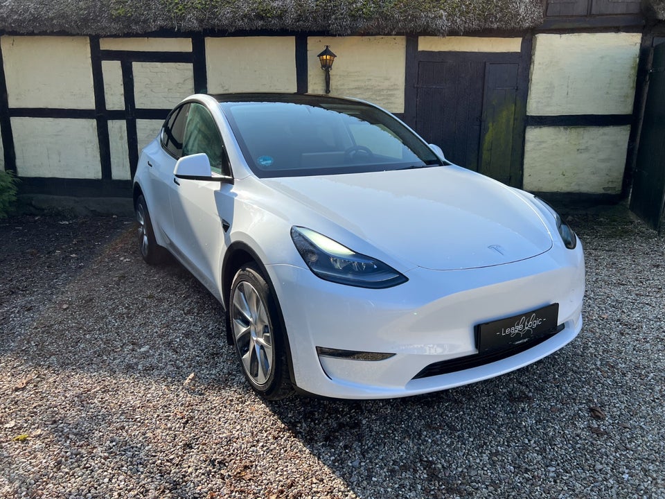 Tesla Model Y Long Range AWD 5d