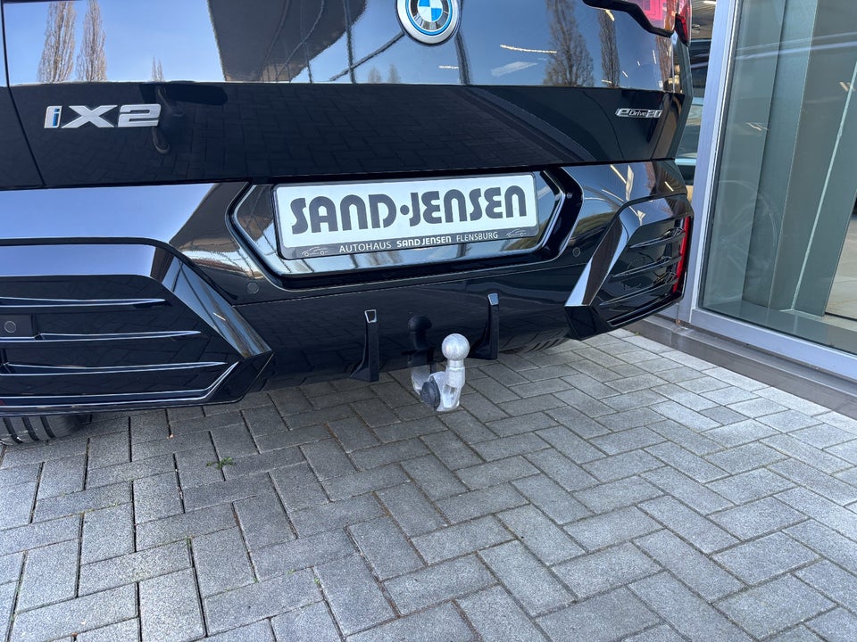 BMW iX2 eDrive20 M-Sport Premium 5d