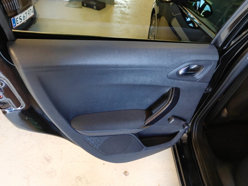 Peugeot 208 1,2 VTi 82 Allure 5d