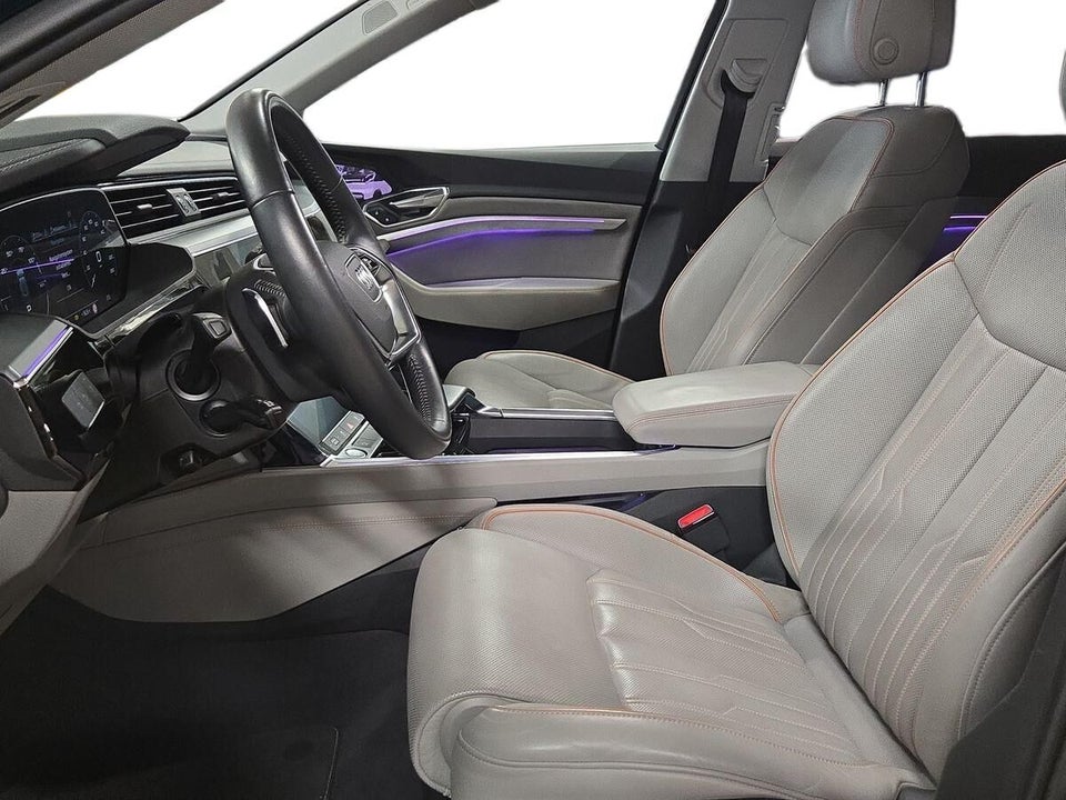 Audi e-tron 55 quattro 5d