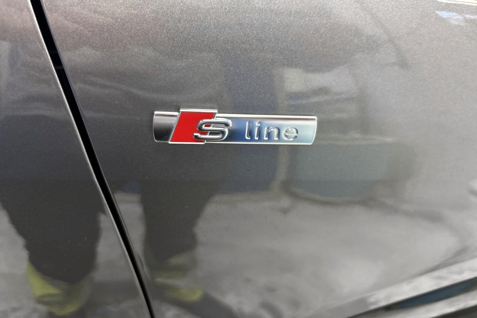 Audi Q4 e-tron 45 S-line Edition 5d