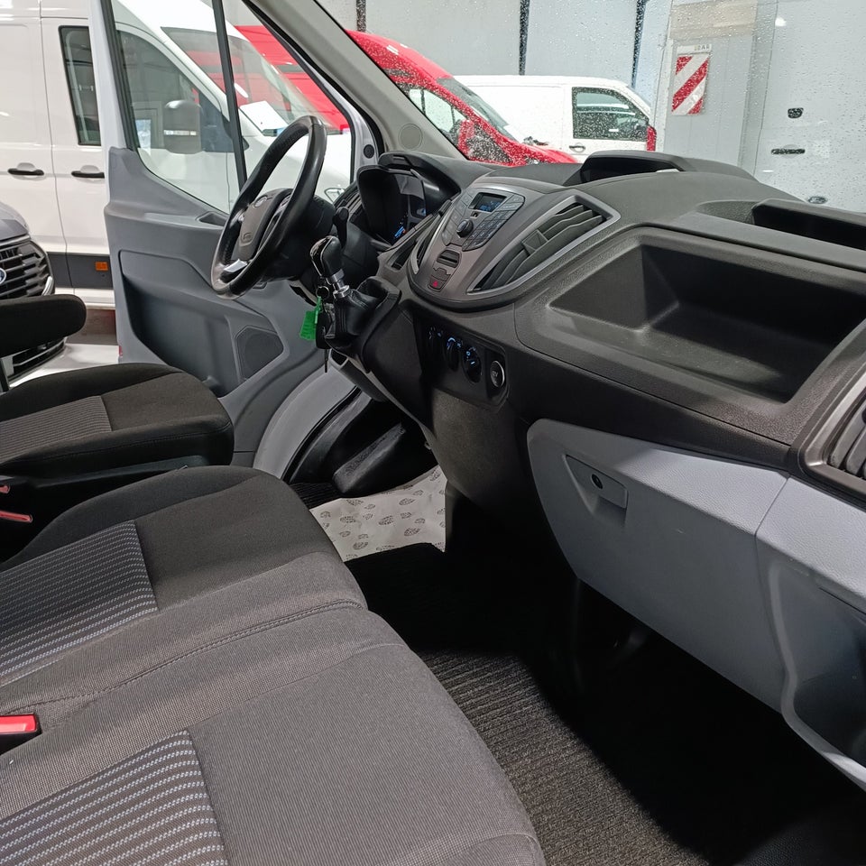 Ford Transit 350 L3 Chassis 2,0 TDCi 130 Mandskabsvogn Trend FWD 4d