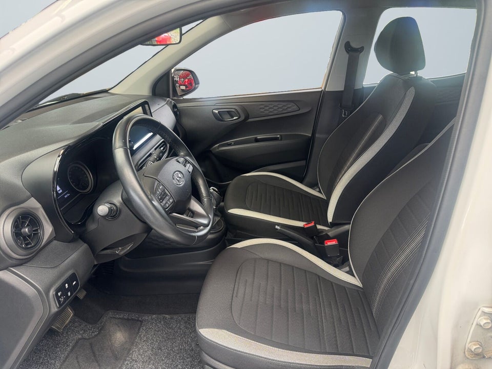 Hyundai i10 1,0 MPi Essential AMT 5d
