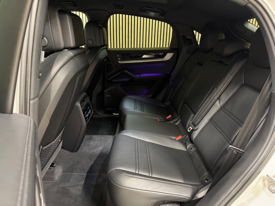 Porsche Cayenne 3,0 E-Hybrid Coupé Tiptr. 5d