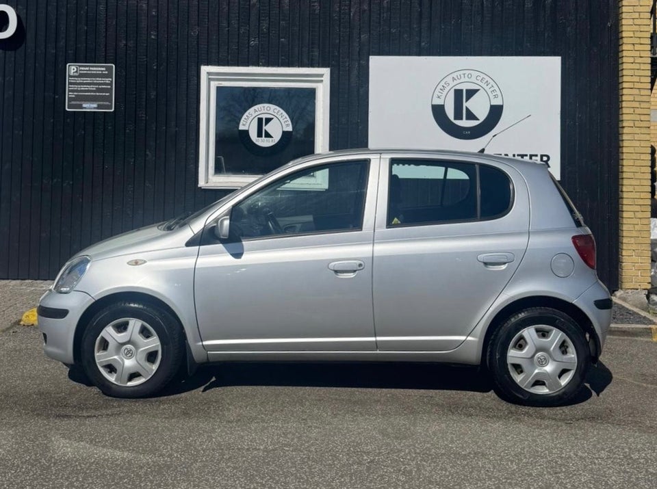 Toyota Yaris 1,0 Sol MMT 5d