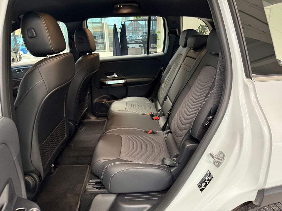 Mercedes EQB300 Progressive 4Matic 5d