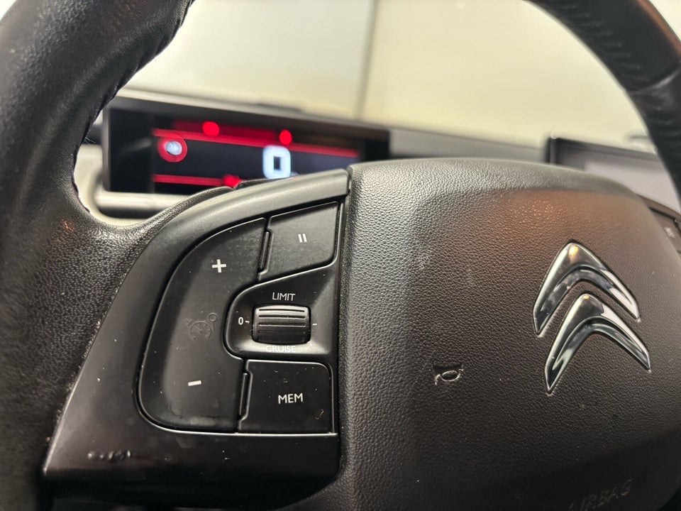 Citroën C4 Cactus 1,2 PureTech 110 Iconic 5d