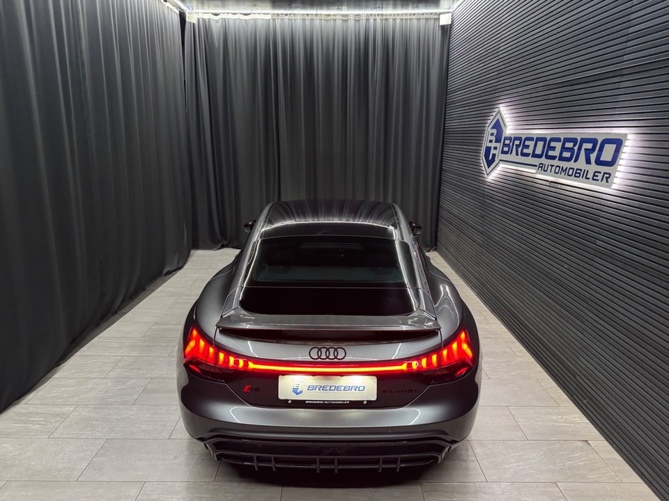 Audi RS e-tron GT quattro 4d