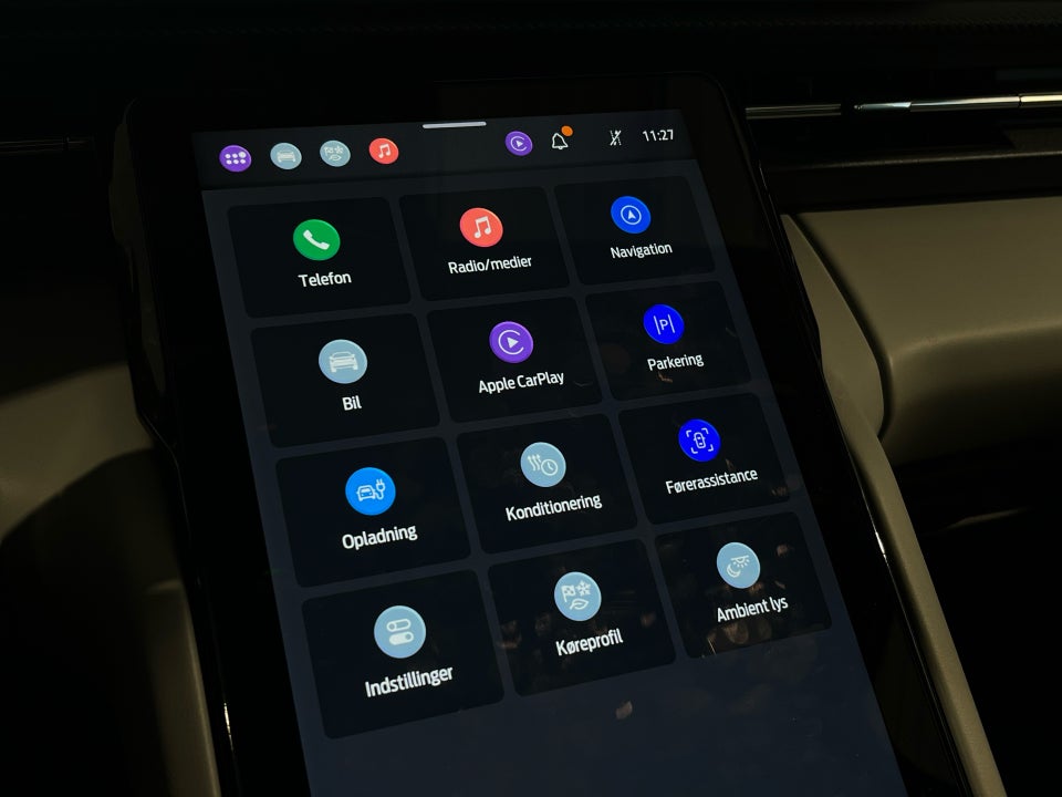 Ford Explorer 77 Premium Extended Range 5d