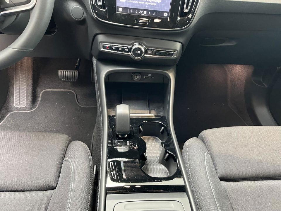 Volvo XC40 ReCharge Extended Range Plus 5d