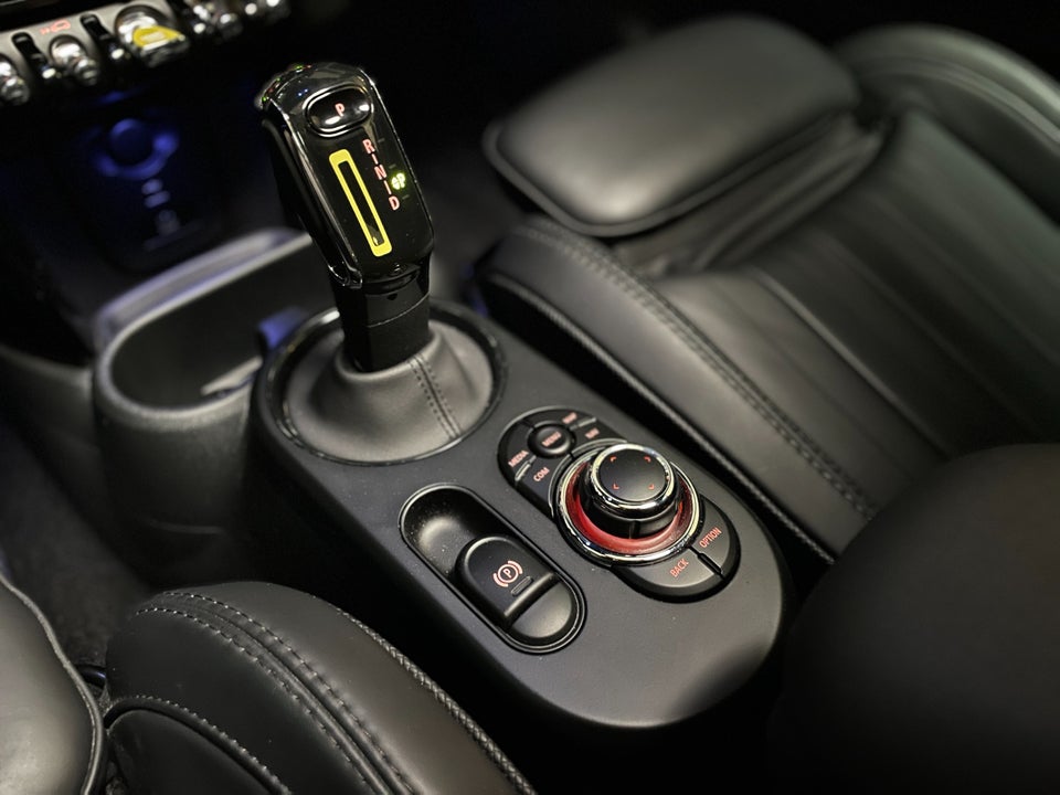 MINI Cooper SE Maximise 3d