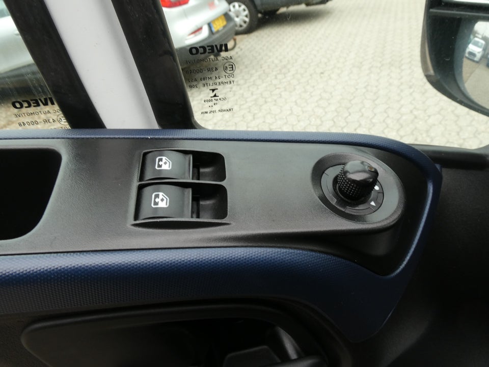 Iveco Daily 2,3 35S16 12m³ Van AG8