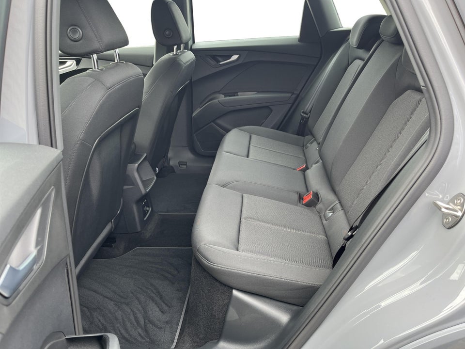 Audi Q4 e-tron 45 Progress 5d