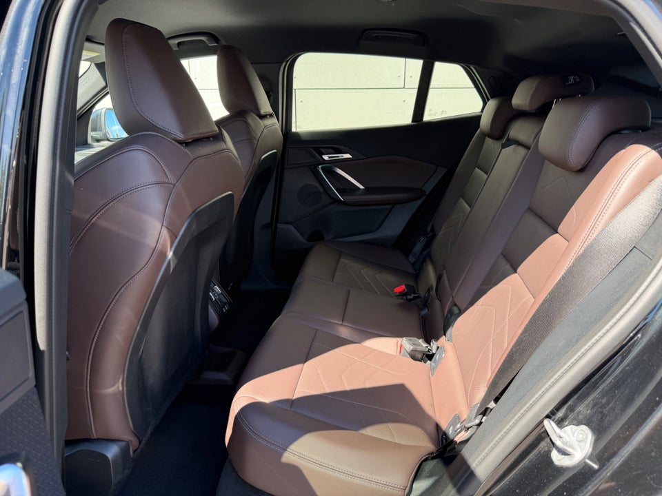 BMW iX2 eDrive20 Fully Charged M-Sport 5d