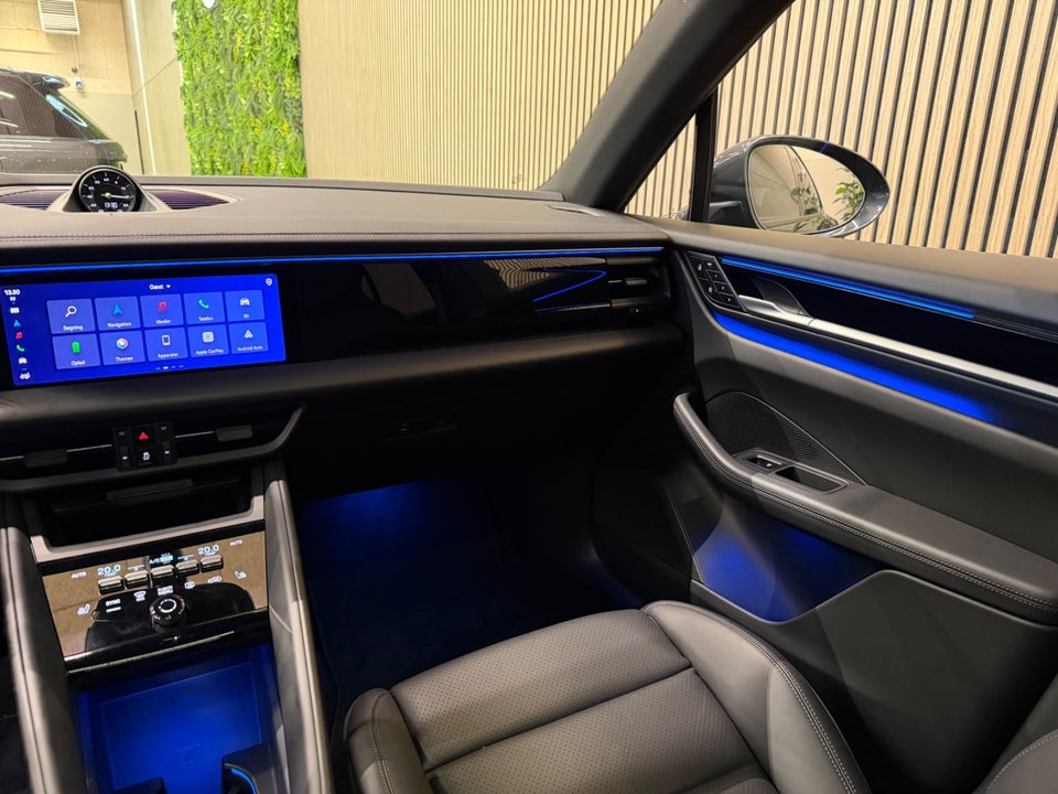 Porsche Macan 4 5d