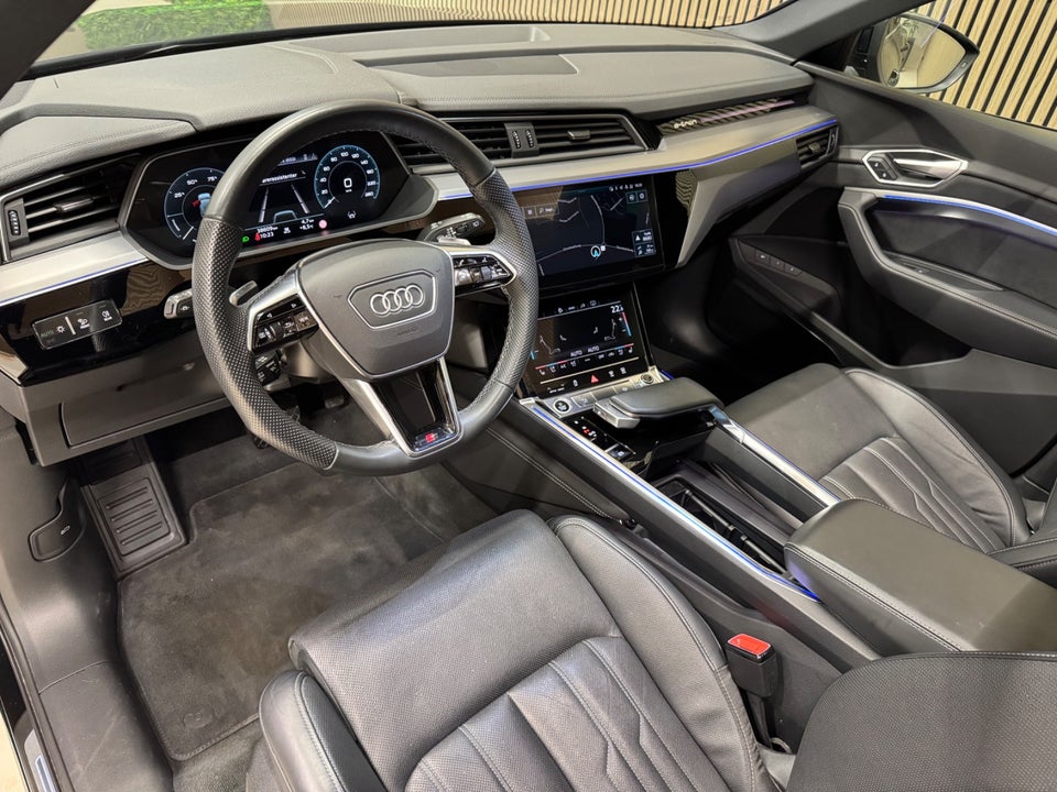 Audi e-tron 55 S-line quattro 5d