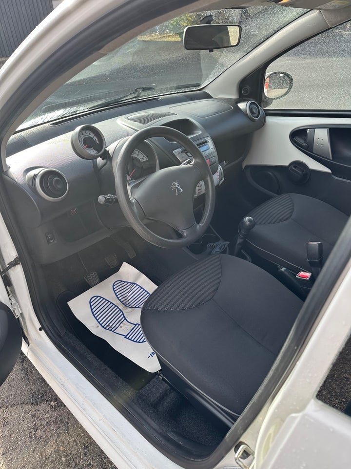 Peugeot 107 1,0 Champion Sport 5d