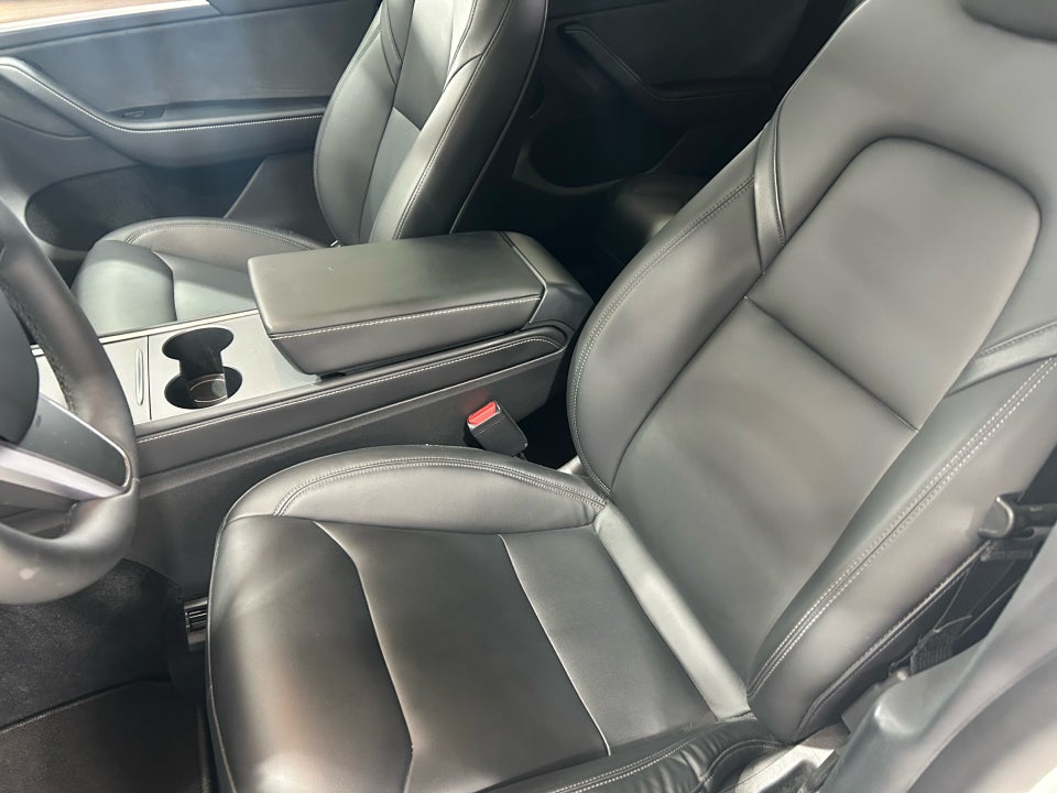 Tesla Model Y RWD 5d