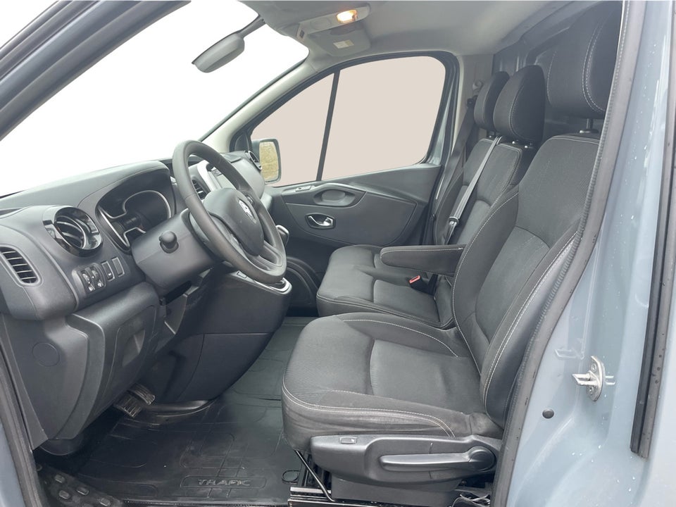 Renault Trafic T29 2,0 dCi 145 L2H1 EDC