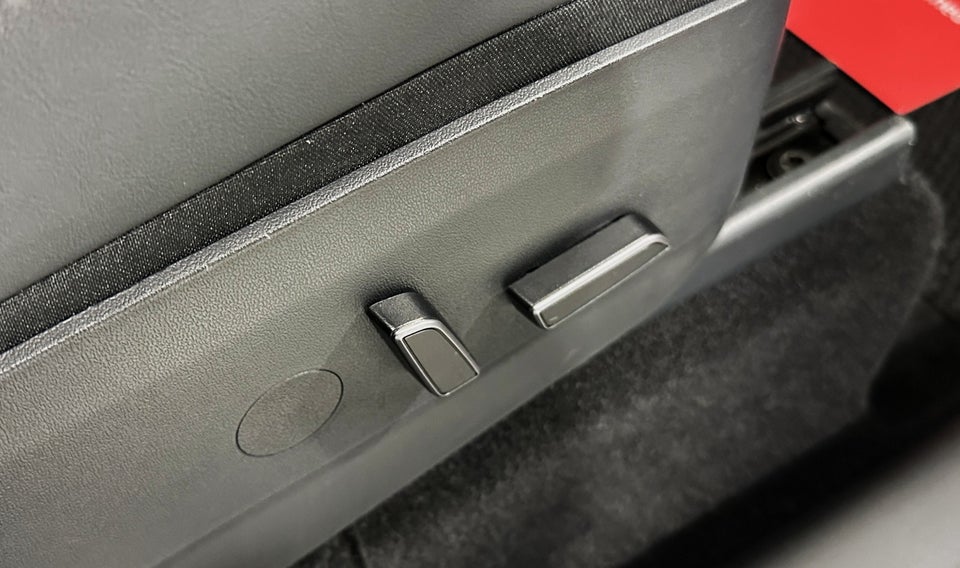 Tesla Model Y RWD 5d