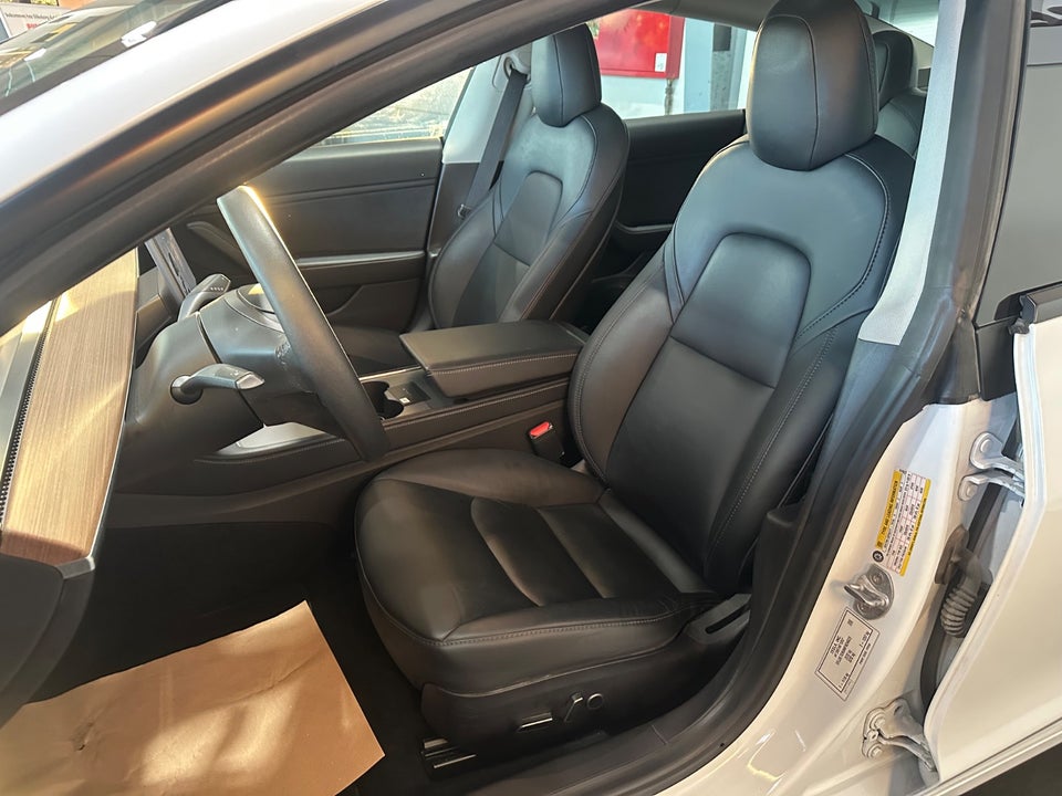 Tesla Model 3 Long Range AWD 4d