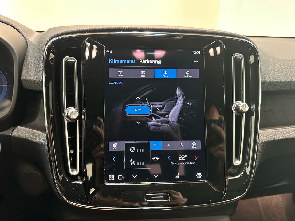 Volvo XC40 ReCharge Plus 5d