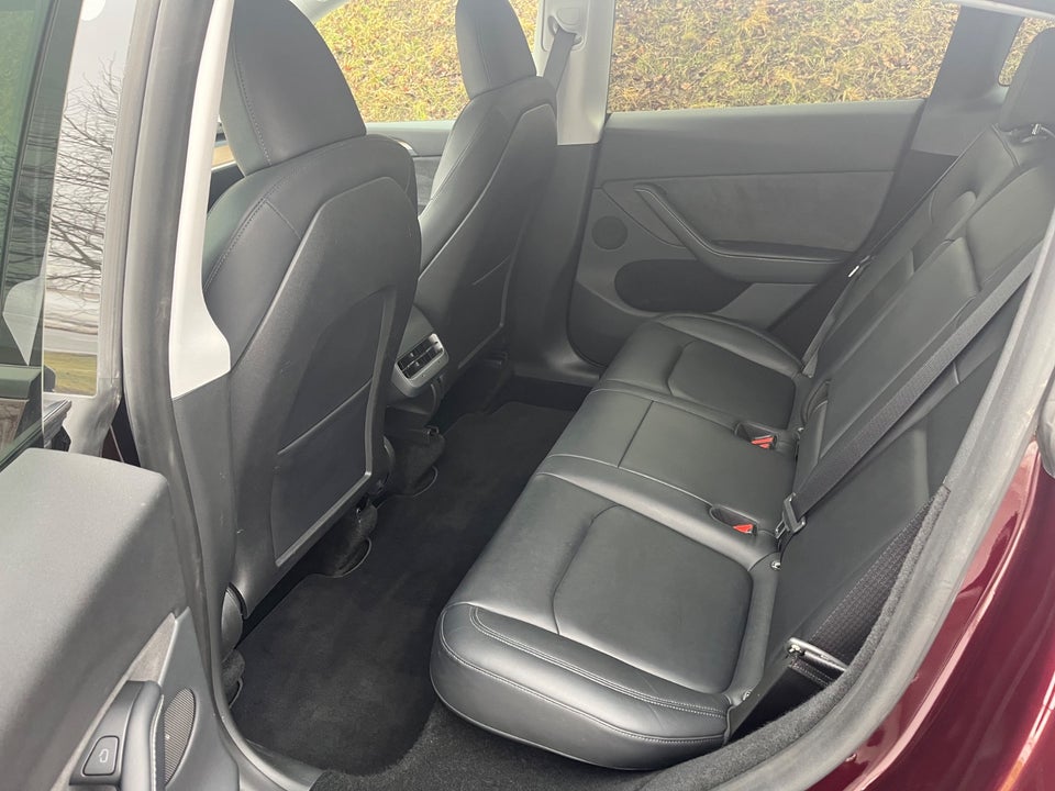 Tesla Model Y Long Range AWD 5d