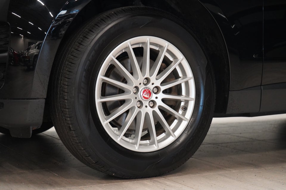 Jaguar F-Pace 2,0 D180 Pure aut. 5d