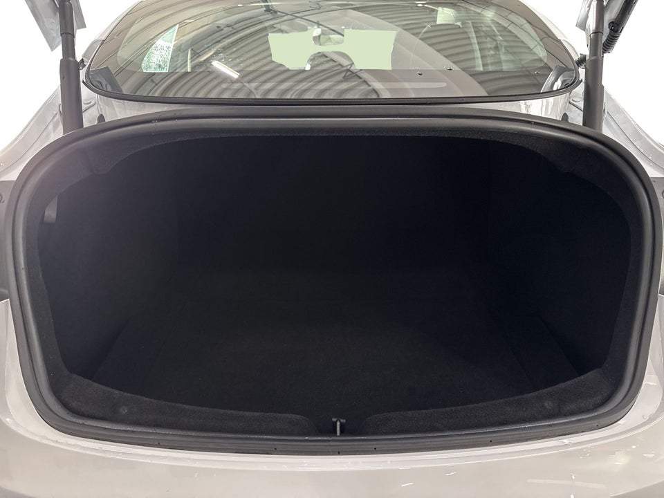 Tesla Model 3 Long Range AWD 4d