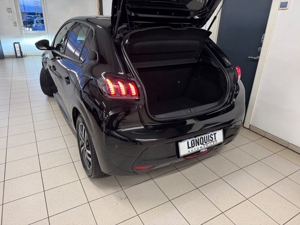 Peugeot 208 1,2 PureTech 100 Allure Sky 5d