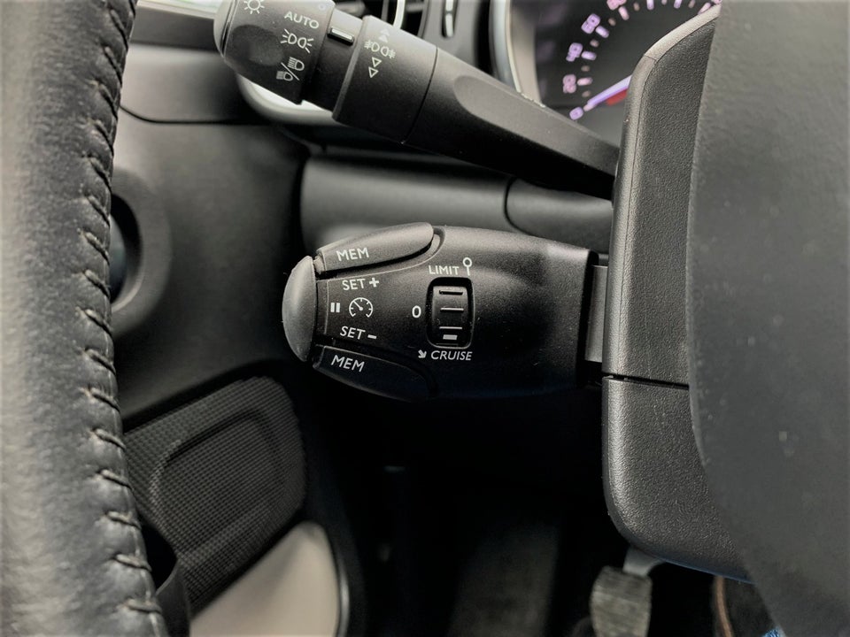 Citroën C3 1,5 BlueHDi 100 SkyLine 5d