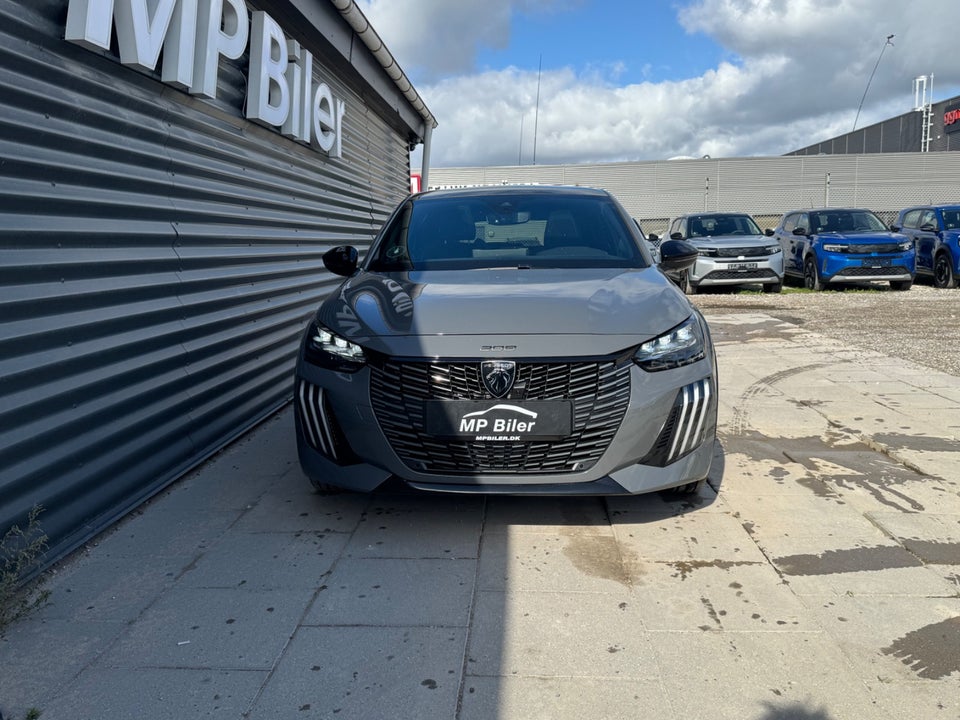 Peugeot e-208 54 GT Sky 5d