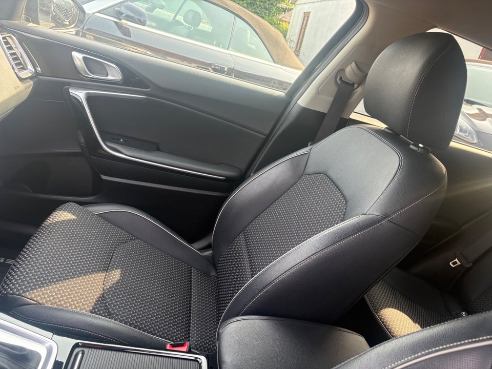 Kia Ceed 1,6 PHEV Advance+ SW DCT 5d