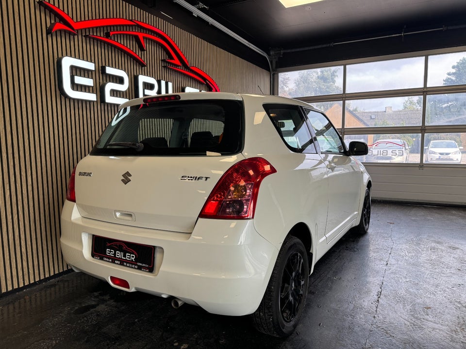 Suzuki Swift 1,3 GL 3d