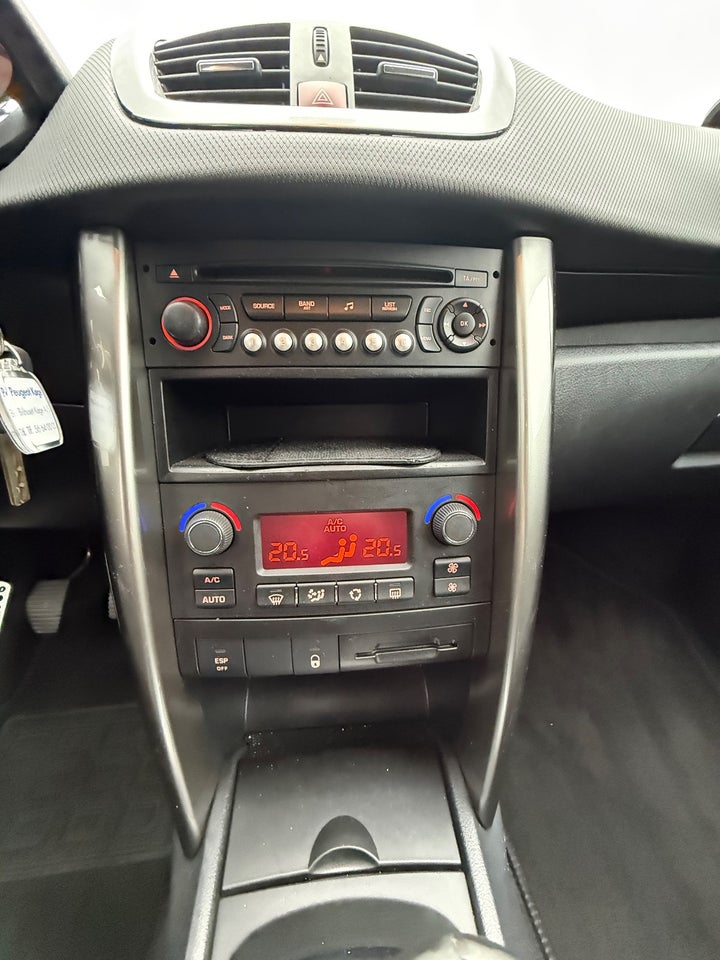 Peugeot 207 1,6 THP 156 Allure 5d