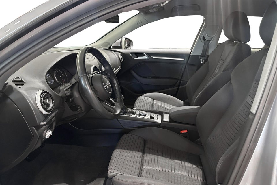 Audi A3 35 TFSi Limited plus Sportback S-tr. 5d