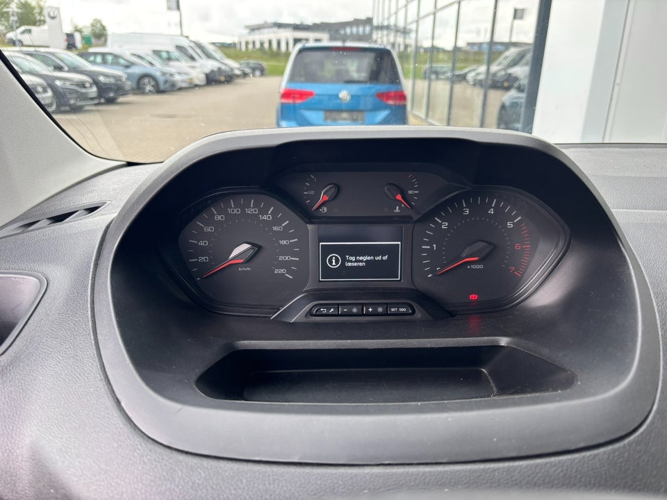 Peugeot Partner 1,5 BlueHDi 130 L1V1 Plus EAT8 Van