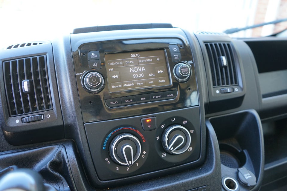 Peugeot Boxer 335 2,2 BlueHDi 165 L3 Plus 2d