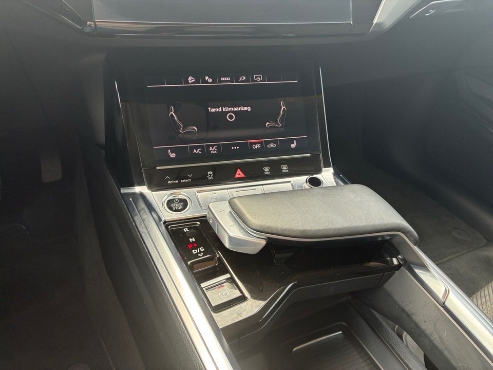 Audi Q8 e-tron 50 Prestige quattro 5d