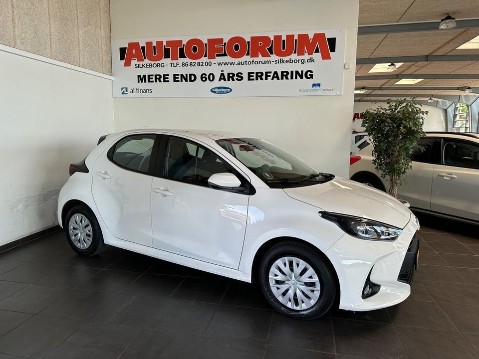 Toyota Yaris 1,0 Essential Van 5d