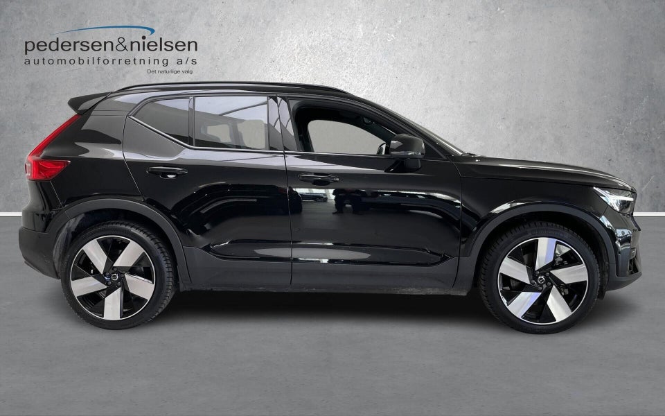 Volvo EX40 Extended Range Plus 5d