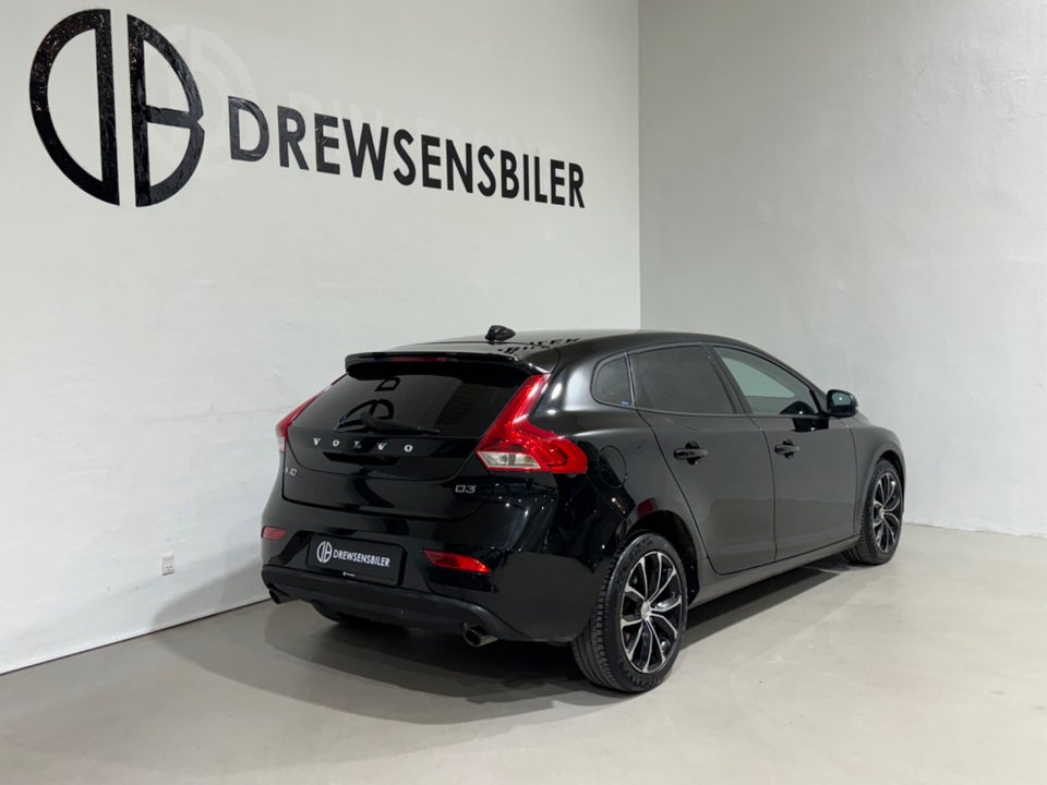 Volvo V40 2,0 D3 150 Momentum aut. 5d