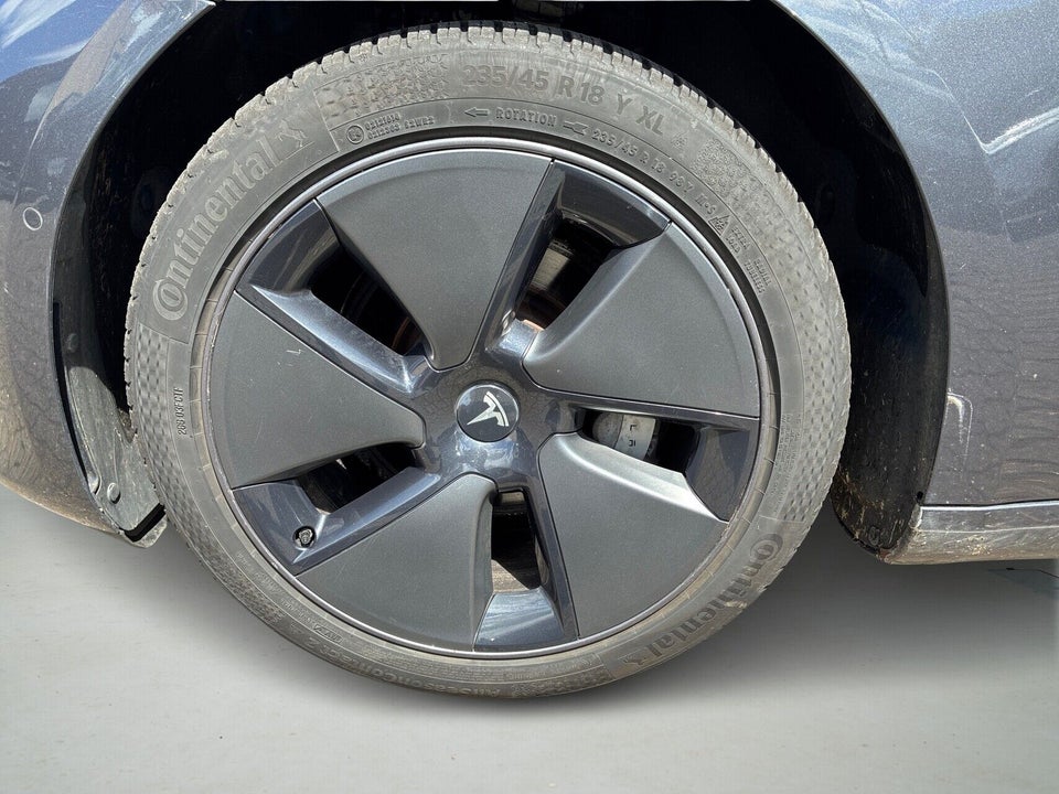 Tesla Model 3 Standard Range+ RWD 4d