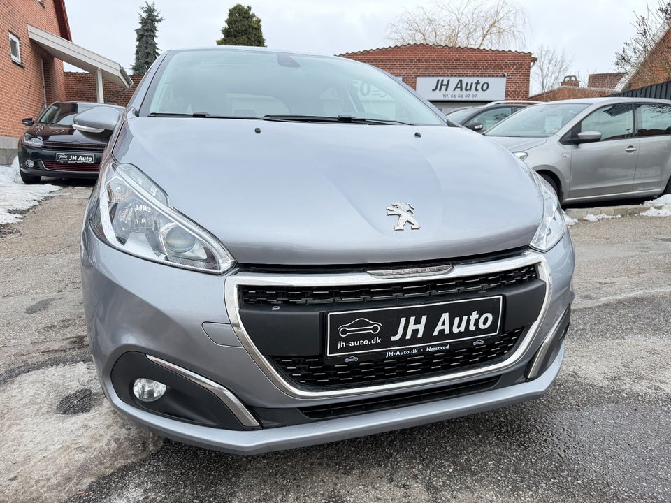 Peugeot 208 1,5 BlueHDi 100 Infinity Sky 5d