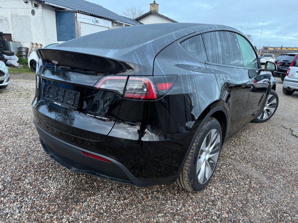 Tesla Model Y Long Range AWD 5d