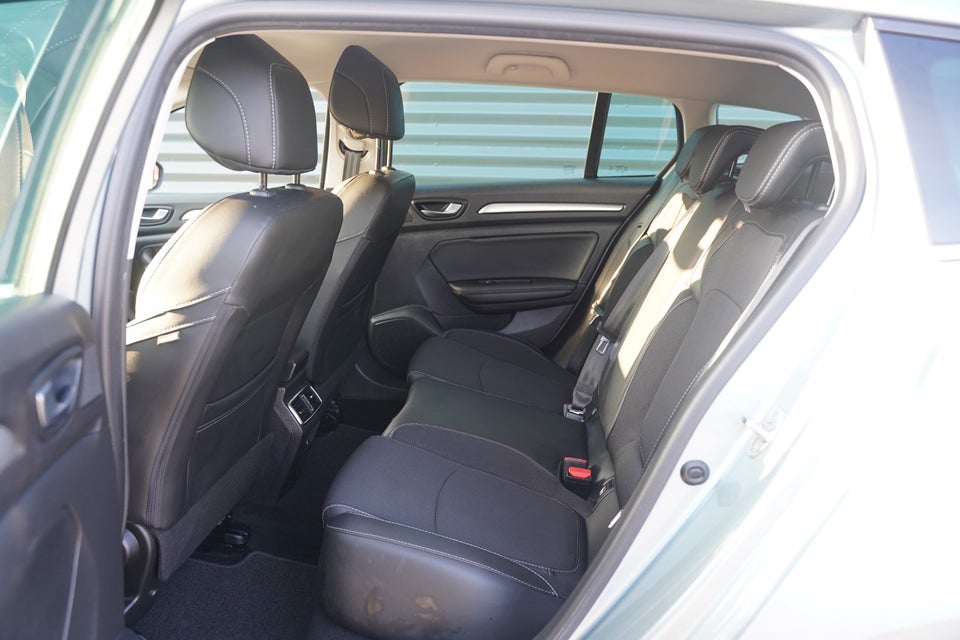 Renault Megane IV 1,6 E-Tech Intens Sport Tourer 5d