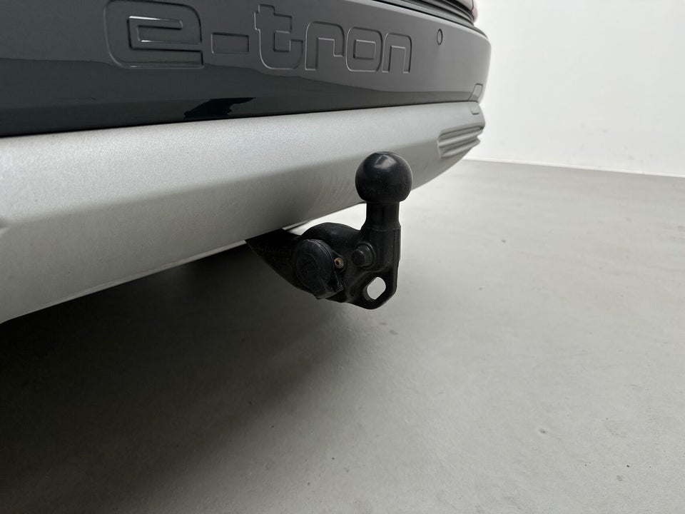 Audi Q4 e-tron 40 Attitude 5d