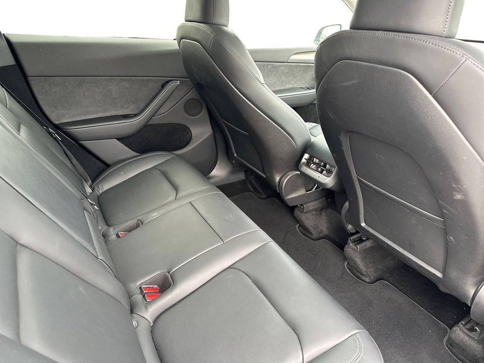 Tesla Model Y Long Range AWD 5d