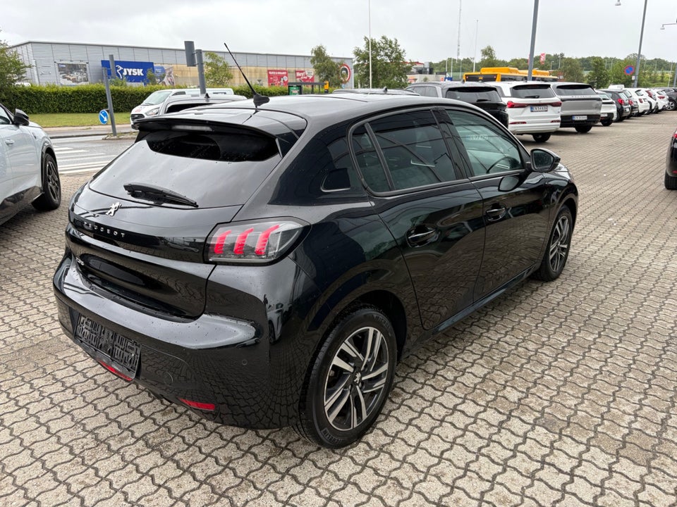 Peugeot 208 1,5 BlueHDi 100 Allure Sky 5d